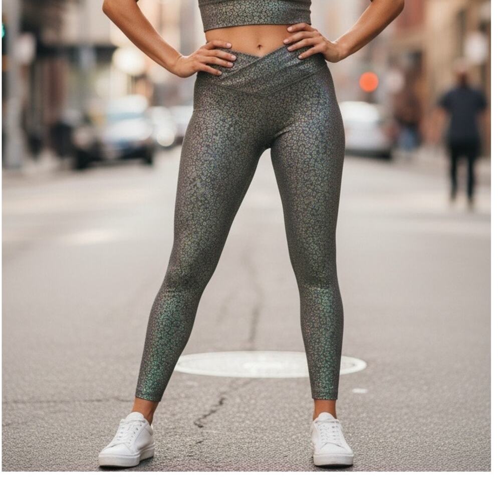 NWT TYC Til You Collapse Effortless Vortex Leggings Green Iridescent Leopard S